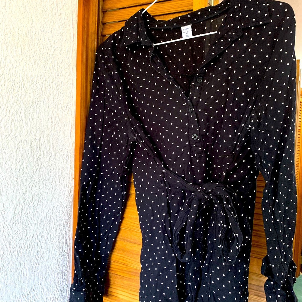 Winter/fall maternity wardrobe-pants, blouses, LBD